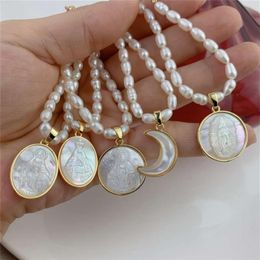 Freshwater Pearl Beaded Chokers Necklaces For Women Natural MOP Shell Holy Virgin Mary Guadalupe Religious Medal Pendant 210929204U