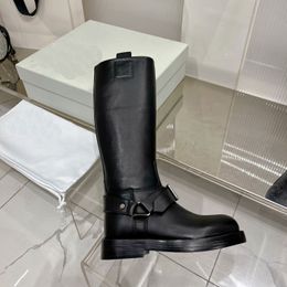 alta qualità al ginocchio alto in pelle di vitello punta tonda sella in pelle alta 3,5 cm stivali con fibbia chiusura stile grazioso stivale da equitazione designer di lusso per calzature da donna