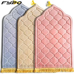 Carpets Prayer Mat for Muslim Ramadan Flannel Carpet Worship Kneel Embossing Floor Nonslip Soft Portable Travel Rug 231130