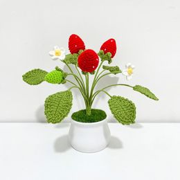 Decorative Flowers Crochet Strawberry Plants Bonsai Artificial Potted Hand Knitted Ornaments Valentine Gift Ideas For Room Home Table Decor