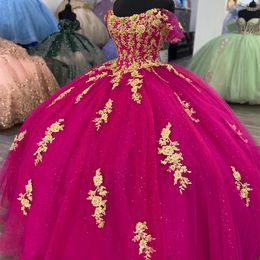 Red Shiny Quinceanera Dresses Ball Gown Off Shoulder Gold Applique Lace Puffy Sweet 16 Dress Celebrity Party Gowns Graduation