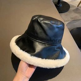 Beanie/Skull Caps 2021 Autumn Winter Bucket Hats Women PU Leather Panama Hat Thick Warm Plush Fisherman Cap for Girl Crimping Basin Hat Kapelusz J231130