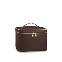 Nice Makeup Cosmetic Bag Toiletry Pouch Cases Women Travel Bags Clutch Handbags Purses 3 sizes Mini Wallets 42265 Handbag LB176261Z
