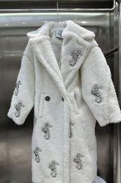 White MMax Teddy Bear alpaca wool fur lcon Coats Seahorse riveted and beaded women outerwear a lapel collar double breasted