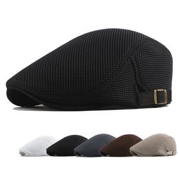 Berets Men Casual Mesh Beret Hat Male Solid Color Breathable Adjustable Flat Cap Retro Gentleman sboy Gatsby Classic Duckbill Caps 231130