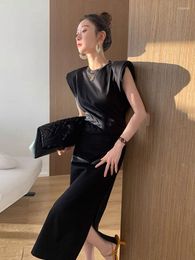 Casual Dresses Spring And Summer French Shoulder Pads Pleated Waist Thin One-shoulder Black Sleeveless Royal Sister Style Dress