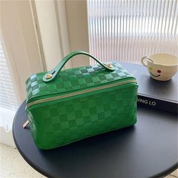 Cosmetic Bags Cases Portable Cosmetic Bag Women LargeCapacity Leather Makeup Bag Multifunction Travel Waterproof Storage Case High221l