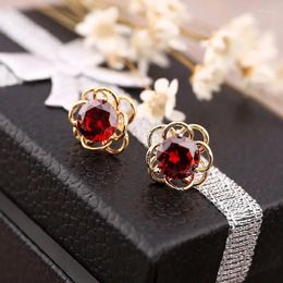 Stud Earrings Zinc Alloy Earring High Quality Hollow Red Crystal Flower Design Mini For Girl Pretty Wedding Accessory