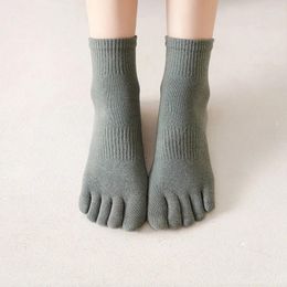 Women Socks Casual Split Toe Five Finger Sports Cotton Absorb Sweat Middle Tube Separation Japanese Tabi