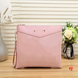 YQ High Quality New Handbag Walllet Travel Toiletry Pouch 32cm Protection Makeup Clutch Women Leather Embossing Waterproof Cosmeti310E