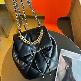 Backpack Designer Womens Leather Shoulder Bag 25cm Calfskin Diamond Gold Hardware Metal Buckle Luxury Handbag Matelasse Chain Crossbody Bag Makeup Bags Sacoche