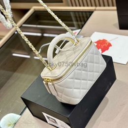 channelbags Designer Cosmetic Clutch Bag Woc Matel Handle CF Crossbody Diamond Lattice Shopping Soft Chain Real Leather Flap Handbag Cowhide Hasp Zipper B