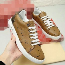 luxury designer shoes casual sneakers breathable Calfskin with floral embellished rubber outsole very nice mkjly00000014