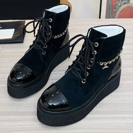 Winter New Women Boots Famous Designer Metal Letter Label Lacing Brand Short Barre Ladies Boots Genuine Leather Increase Non Slides Thick Bottom Chain Martin Boot