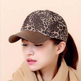 Ball Caps Fashion Woman Baseball Caps Autumn Winter Leopard Print Warm Hats Female Ladies Casual Outdoor Woolen Snapback Hip Hop Cap G230201