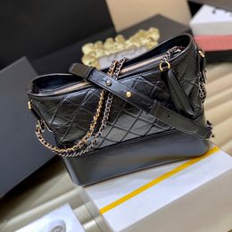 Designers Bags Luxurys Women Handbags The single shoulder Bag shopping bag Material Leather Wallet crossbody bag charm Handbag Atmospheric versatile Vagrant bag