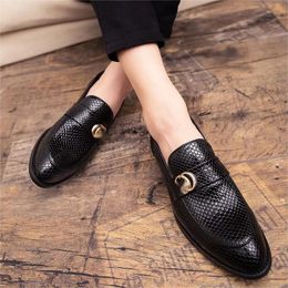 Snakeskin British Fashion Pattern Loafers Men Solid Colour PU Trend Metal Buckle Decoration Business Casual Shoes AD
