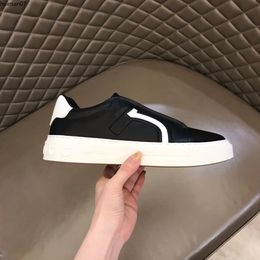 2023 Fashion men designer shoes 5 Colours comfortable bottom leather Luxury Mens party sports casual sneaker trainers shoe fast ship hm7L000001