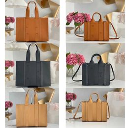 The Tote Bag Luxury Totes Womens Designer Bag Crossbody Mens Beach Bags Wallets Shoulder Travel Pouch Designers Handbag Medium Fashion Shopping Bags Purse 221226