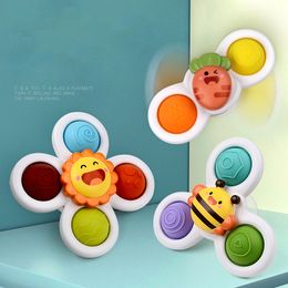 Bath Toys 3pc Boy Children Bathing Sucker Spinner Suction Cup Animal Swimming Toy Baby Bath Toys For Kids Funny Child Rattles Teether 230131