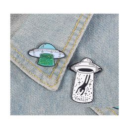 Pins Brooches Spaceship Finally Green White Cute Cartoon Gift For Kids Girls Personality Special Brooch Ornaments Lapel Badge 309C3 Dh0Rf