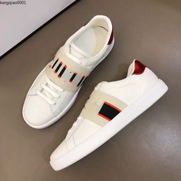 Designer Casual Shoes Men Women Sneakers Bee Chaussures Leather Trainers Embroidery Stripes Sneaker Size White Colour Walking Sports Shoe kq1k00000029