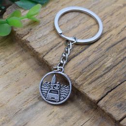 Keychains 12pcs Summer Jewelry A Boy/girl Surfing Keychain Sea Wave Holiday Gift