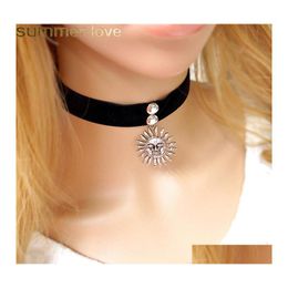 Chokers Trendy Vintage Black Veet Gothic Choker Necklace Big Sun Charm Pendant Necklaces For Elegant Girl Women Drop Delivery Jewelr Otblm