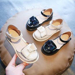 2022 Summer New Kids Fashion PU Glossy Children Princess with Bow Versatile Korean Wind Covered Toes Sandals for Girls 0202