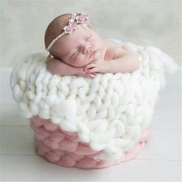 Blankets Swaddling Knitted Wool Crochet Litter Baby born Pography Props Chunky Knit Basket Filler 230202