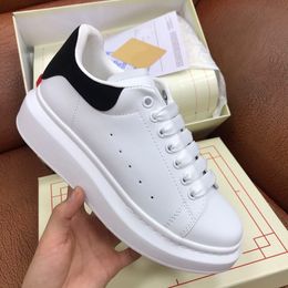 Fashion Men Shoe Designer Women Leather Lace Up Platform Oversized Sole Sneakers White Black mens womens Luxury velvet suede Casual Shoes 35-45 MJKNsx000001