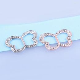 Brooches Korean Fashion Simple Women's Butterfly Rhinestone Scarf Buckle Brooch Clip Heart Shape Shawl Charming Gift Jewelry
