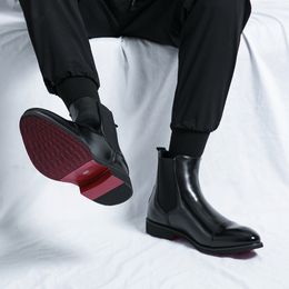 Bequeme rote Chelsea-Ankünfte Männer kurze Modestiefel neue Slip-on Square Toe Cowboy Business Handgefertigt