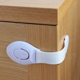 Baby Locks Latches# 10PcsLot Infant Safety Door Drawer Finger Safe Protector Kids Care Plastic Straps Protection 230203