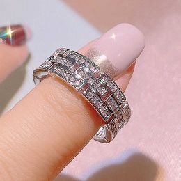 Solitaire Ring High Quality Silver Color Wedding Bands Women's Finger-ring with Crystal Cubic Zirconia Simple Classic Lady Rings Jewelry Y2302