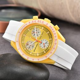 Plastic Moon Mens relógios de função completa Quarz cronógrafo assistir missão para Mercury 42mm Luxury Watch Edition Master Wristwatches Tiras de borracha O2