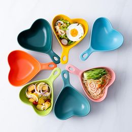 Bowls Nordic Handle Peach Heart-shaped Ceramic Bowl Household Tableware Instant Noodle Home Decoration Salad El Crafts
