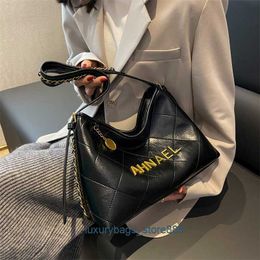 Factory 90% Off Female Bag Big Clearance Sale Cheap Autumn and Winter 2023 Large Capacity Women's Fashion Rhombus Letter Hbag Fashionable Simple Tote Single-shoulder