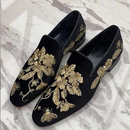 Men Loafers Shoes Fashion Black Imitation Suede Gold Embroidery Flower Business Casual Shoes Sapatos Para Hombre D2A4