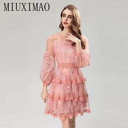 Casual Dresses MIUXIMAO 2023 High Quality Spring Elegant Dress Cake Gauze Embroidered Fashion Mini Women Vestide