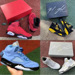 Scarpe da basket UNC 5s Toro 6s di alta qualità Vera fibra di carbonio Aqua 5 Olive 1s Thunder 4s SE Craft 4 Space Jam Blackout con scatola Uomo Cemento bianco Maghi reinventati