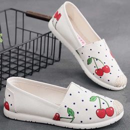 Scarpe eleganti da donna Old Beijing Cloth Shose Flats Slip-On Mocassini Suola morbida Single Shose Scarpe di tela Fisherman Shose Female Lazy Shos hy610 G230130