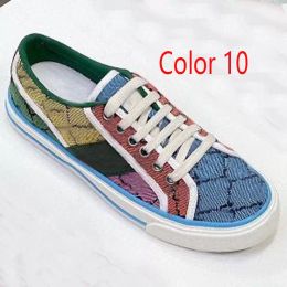 Designer Shoes Men Casual Shoes Women Travel Leather Lace-Up Sneaker Fashion Lady Running Trainers Letters Woman Shoe Flat Printed Gym Sneakers Size 34-42-46 775 s