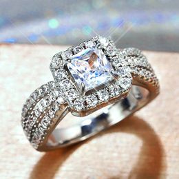 Wedding Rings Fashionable Modern Women Engagement Ring Fully Inlaid Crystal Aristocratic Lady Party Jewelry Gorgeous Luxury AccessoriesWeddi