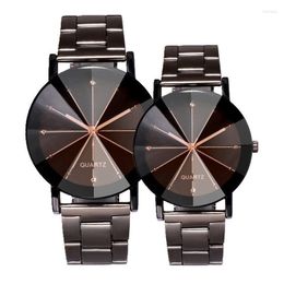 Wristwatches Fashion Men Women Quartz Dial Clock Couple Stainless Steel Wrist Watch Round Case Lovers Watches For Gift C304