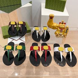 couple famous designer flip flops slipper thong sandals upper with logo classic fashion leisure beach resort luxury designers sandals slippers With original box