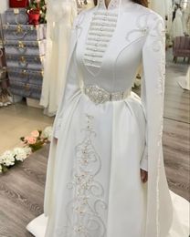Elegant Embroidered Arabic White A Line Wedding Dresses High Neck Long Sleeves Muslim Simple Satin Bridal Gowns Cape Dubai Kaftan Bride Wear 2023