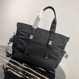 2VG042 high-end custom men's classic handbags Italian designer designer men's briefcase casual business style nylon canv236h