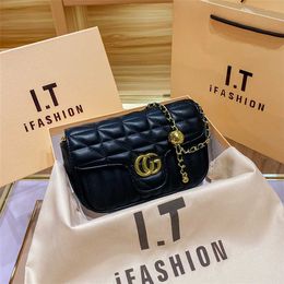 2023 Purses Clearance Outlet Online Sale Chain New Magnetic Buckle Fragrant Small Square Advanced Single Shoulder Women's Crossbody Bag