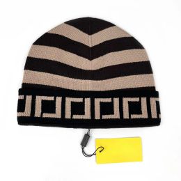 Classic autumn winter beanie men and women fashion universal knitted cap autumn wool outdoor warm skull caps